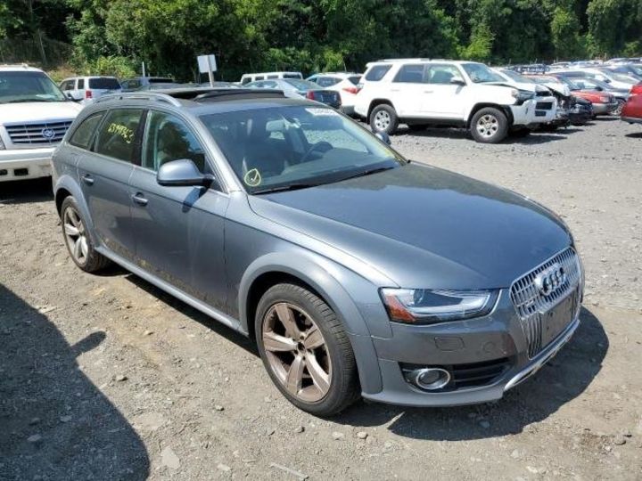 Продам Audi A4 Allroad  PREMIUM PLUS   2014 года в Черновцах