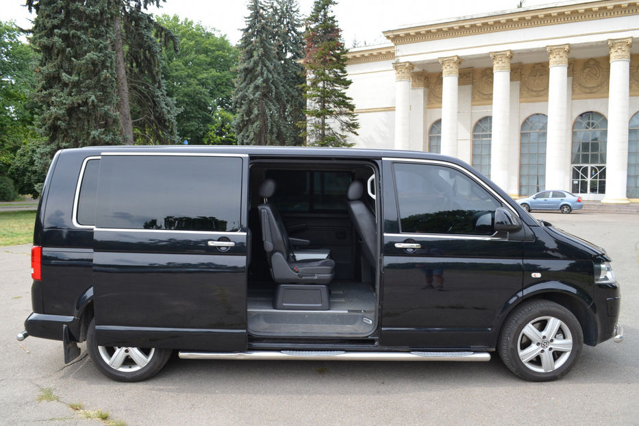 Продам Volkswagen Multivan 2011 года в Киеве