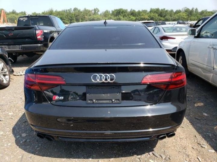 Продам Audi S8  QUATTRO 2017 года в Полтаве