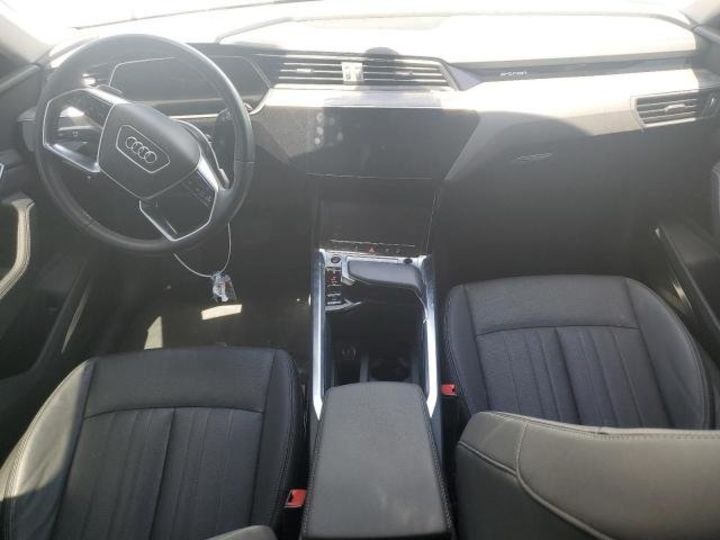 Продам Audi E-Tron  PREMIUM PLUS 2020 года в Виннице