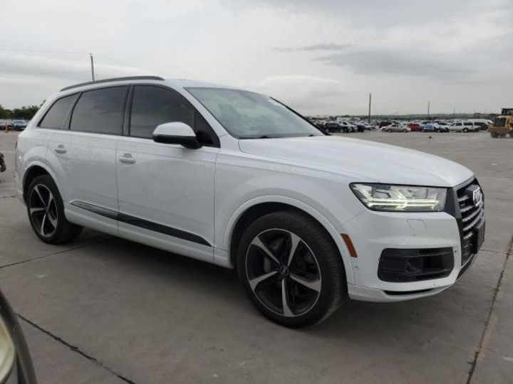 Продам Audi Q7  PRESTIGE 2018 года в Черновцах