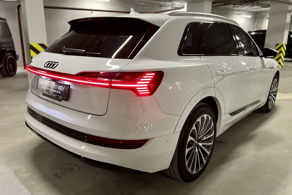 Продам Audi E-Tron 2019 года в Киеве