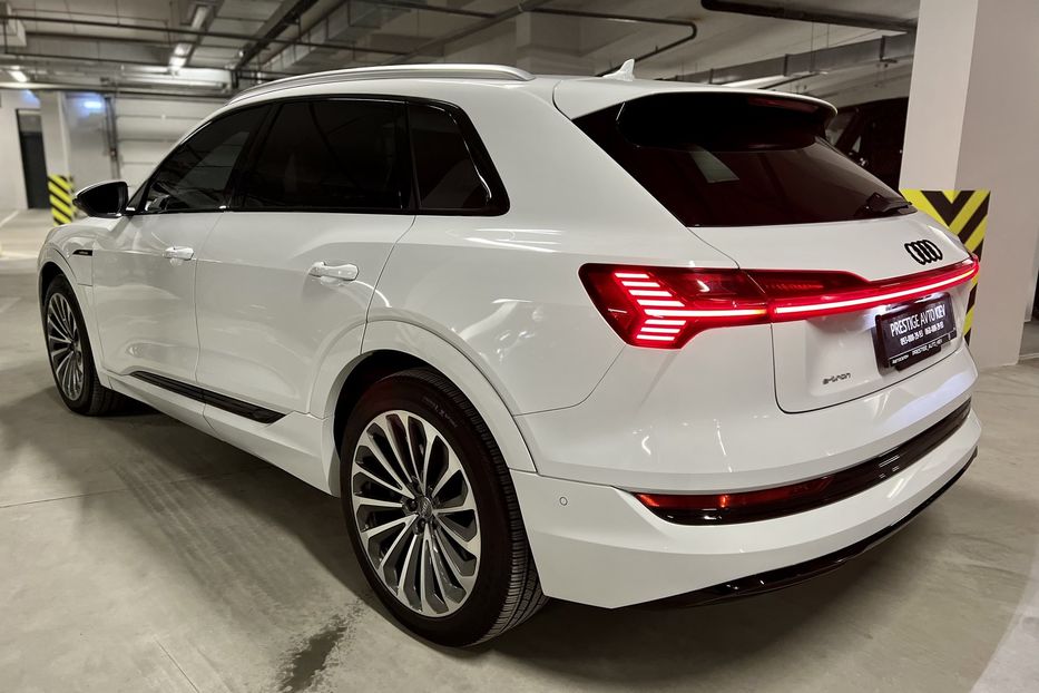 Продам Audi E-Tron 2019 года в Киеве