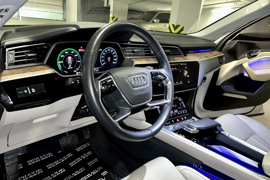 Продам Audi E-Tron 2019 года в Киеве