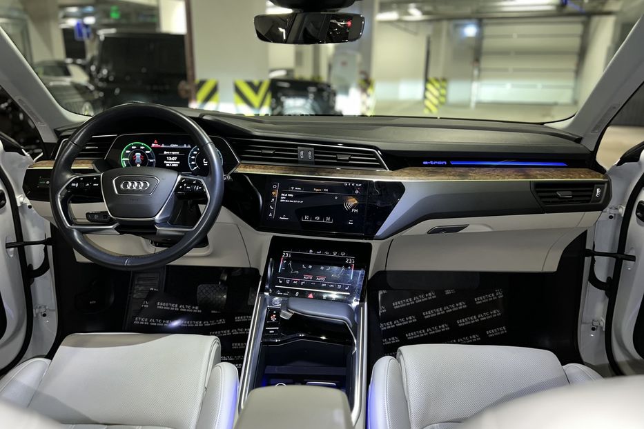 Продам Audi E-Tron 2019 года в Киеве