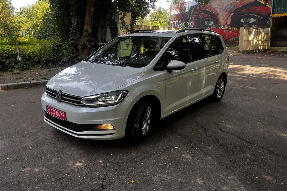 Продам Volkswagen Touran Highline Panorama 2019 года в Житомире