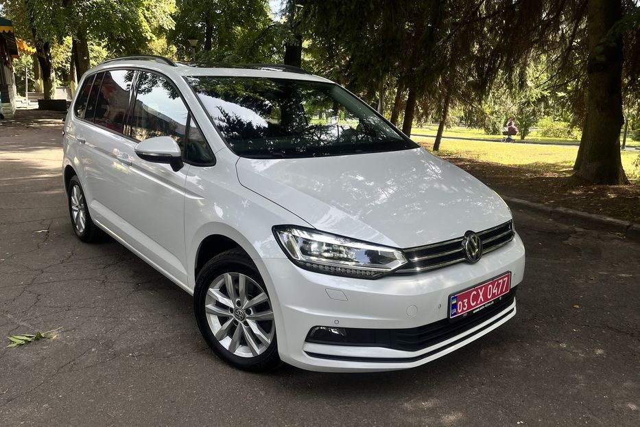 Продам Volkswagen Touran Highline Panorama 2019 года в Житомире