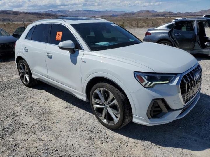 Продам Audi Q3 PREMIUM PLUS S-LINE 2019 года в Киеве