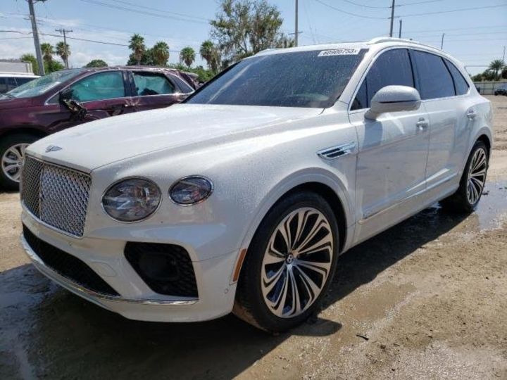 Продам Bentley Bentayga 2022 года в Киеве