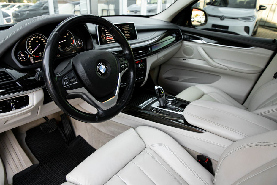 Продам BMW X5 3.0D Idividual 2014 года в Черновцах