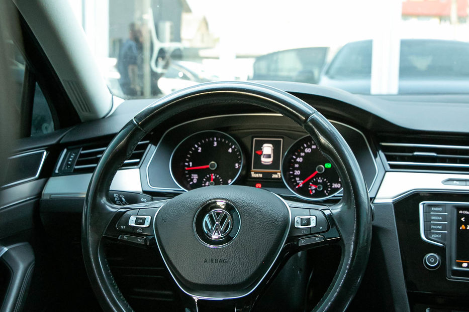 Продам Volkswagen Passat B8 2016 года в Черновцах