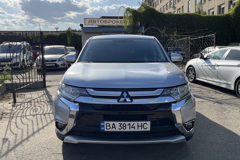 Продам Mitsubishi Outlander Oficial 2016 года в Николаеве