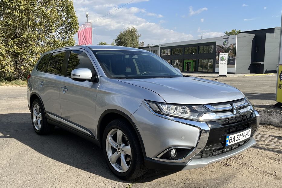 Продам Mitsubishi Outlander Oficial 2016 года в Николаеве