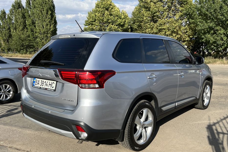 Продам Mitsubishi Outlander Oficial 2016 года в Николаеве