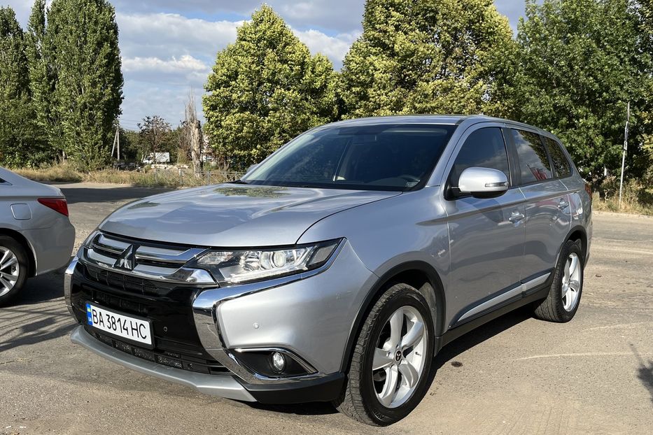 Продам Mitsubishi Outlander Oficial 2016 года в Николаеве