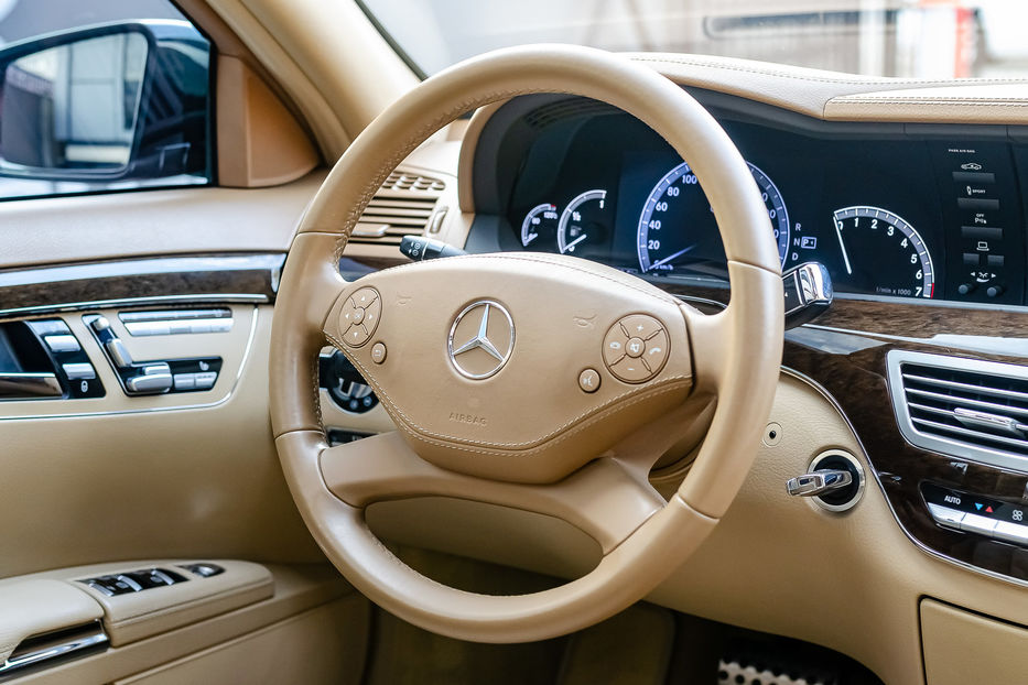 Продам Mercedes-Benz S-Class 500L 4Matic 2010 года в Киеве