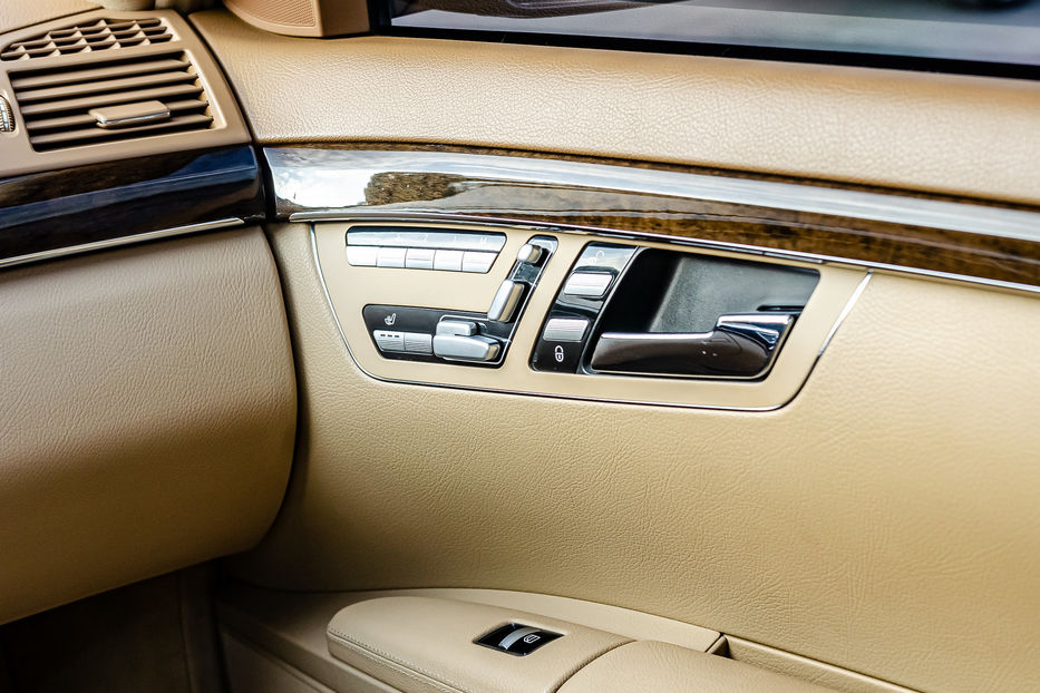 Продам Mercedes-Benz S-Class 500L 4Matic 2010 года в Киеве