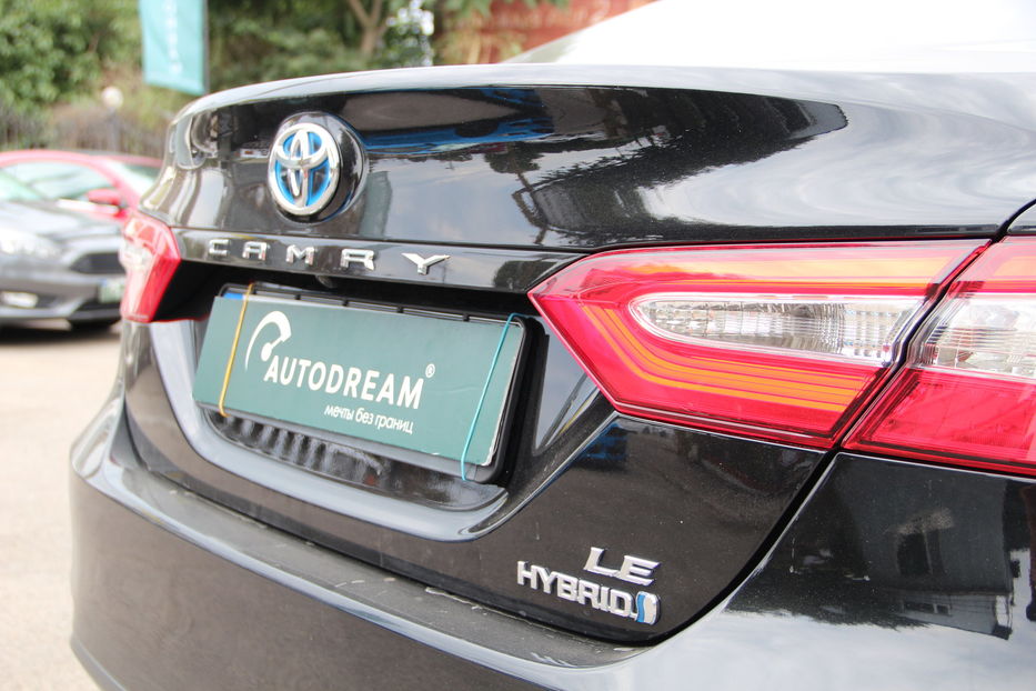 Продам Toyota Camry Hybrid LE 2017 года в Одессе