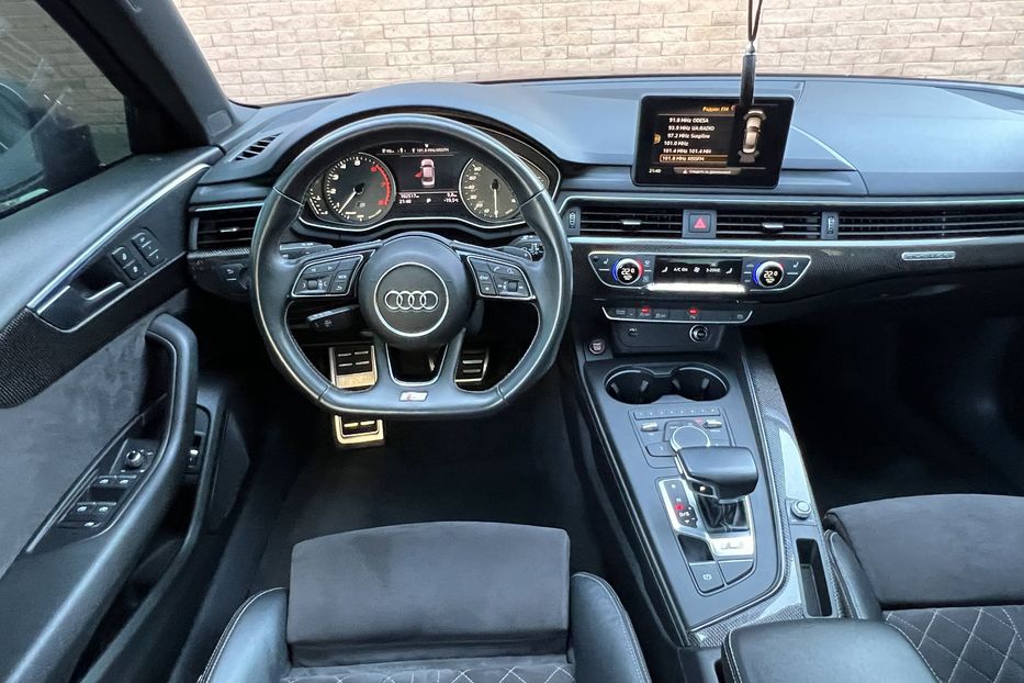Продам Audi S4 Quattro  2019 года в Одессе