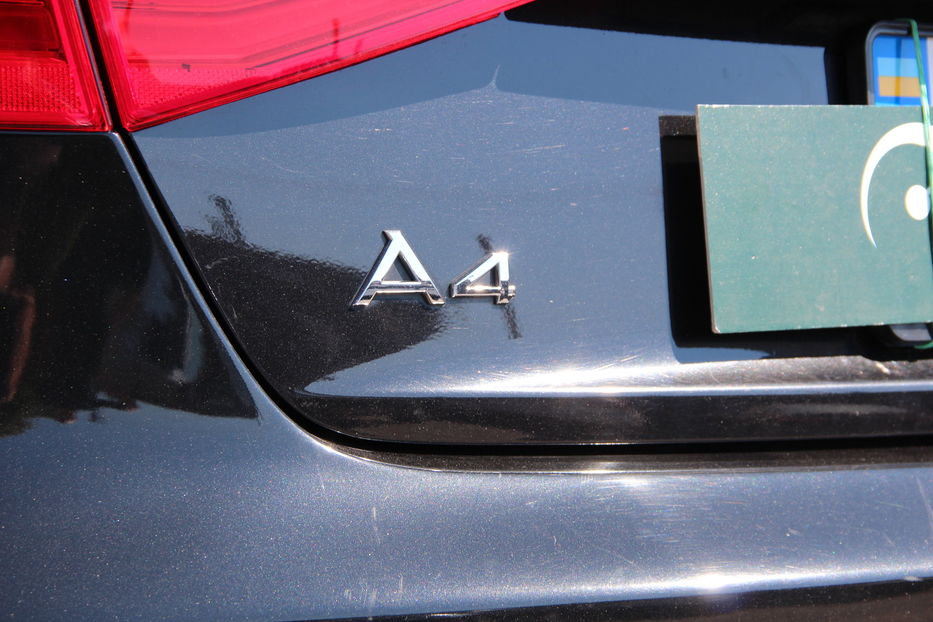 Продам Audi A4 2012 года в Одессе