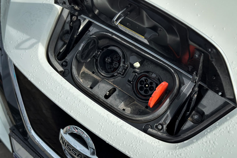 Продам Nissan Leaf 2018 года в Черновцах