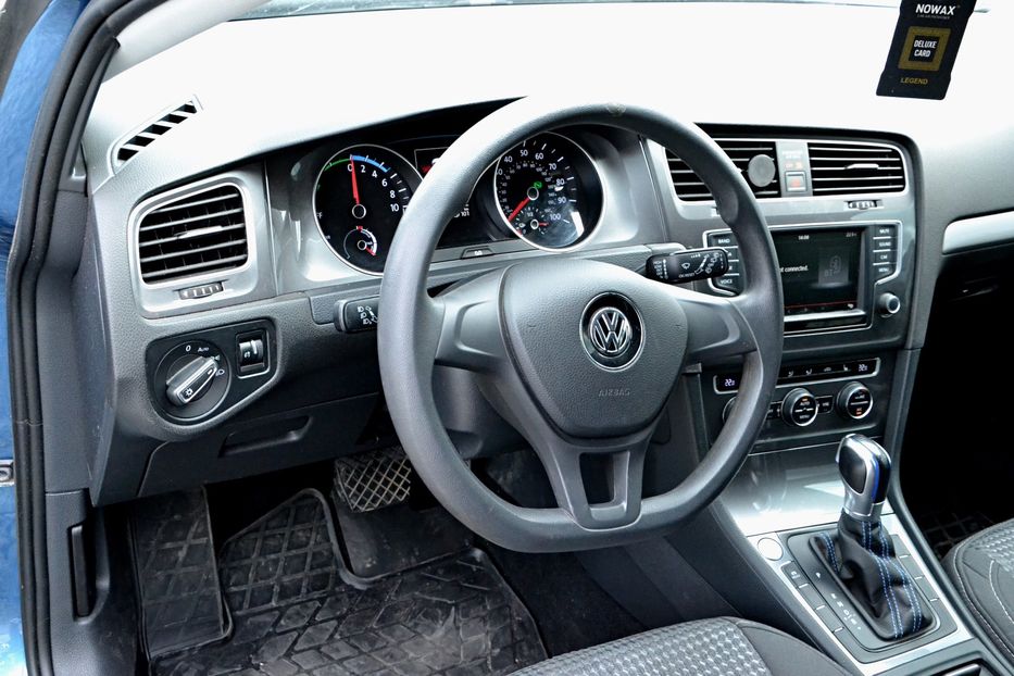 Продам Volkswagen e-Golf 2015 года в Хмельницком