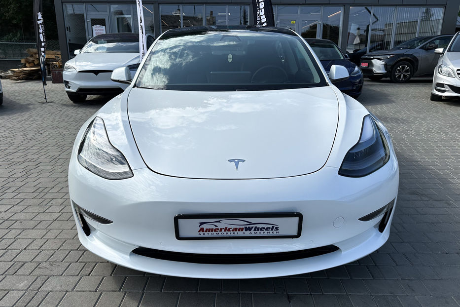 Продам Tesla Model 3 Long Range  2021 года в Черновцах