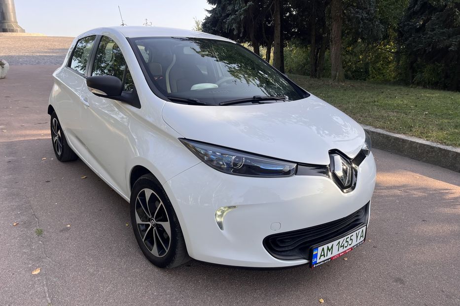 Продам Renault Zoe 41кв запас ходу 300 2018 года в Житомире