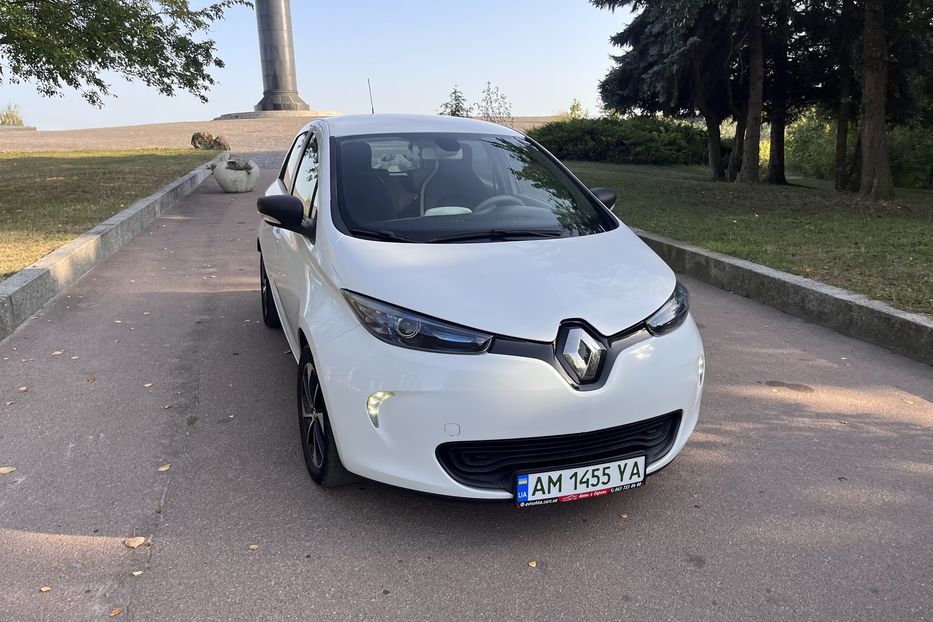 Продам Renault Zoe 41кв запас ходу 300 2018 года в Житомире