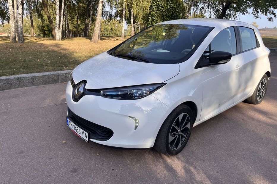 Продам Renault Zoe 41кв запас ходу 300 2018 года в Житомире