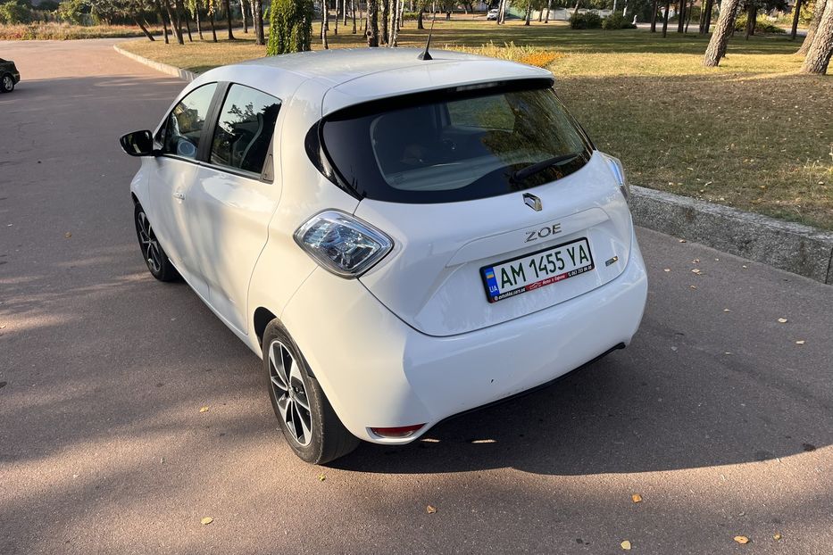 Продам Renault Zoe 41кв запас ходу 300 2018 года в Житомире