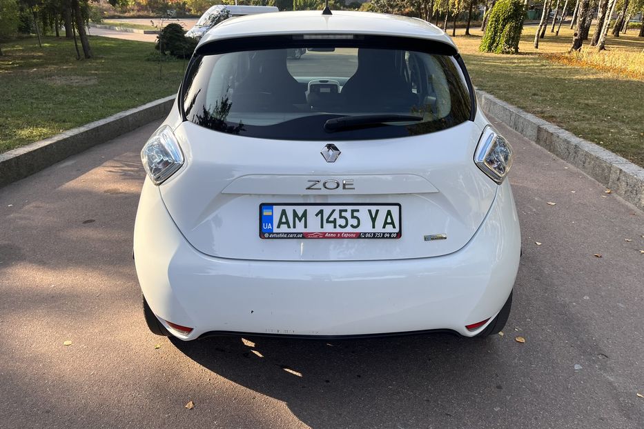 Продам Renault Zoe 41кв запас ходу 300 2018 года в Житомире