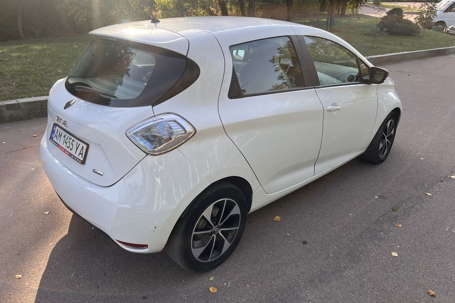 Продам Renault Zoe 41кв запас ходу 300 2018 года в Житомире