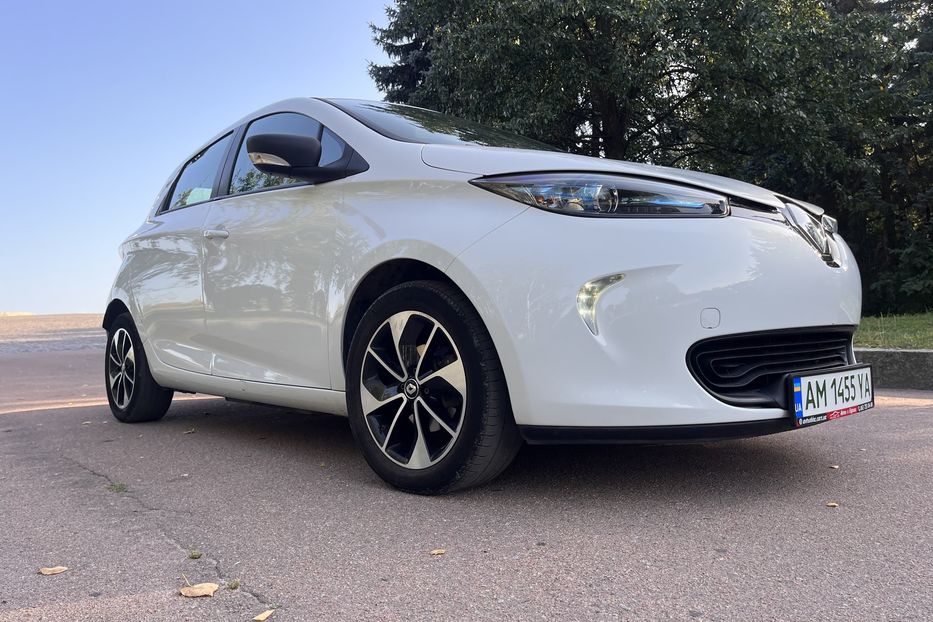 Продам Renault Zoe 41кв запас ходу 300 2018 года в Житомире