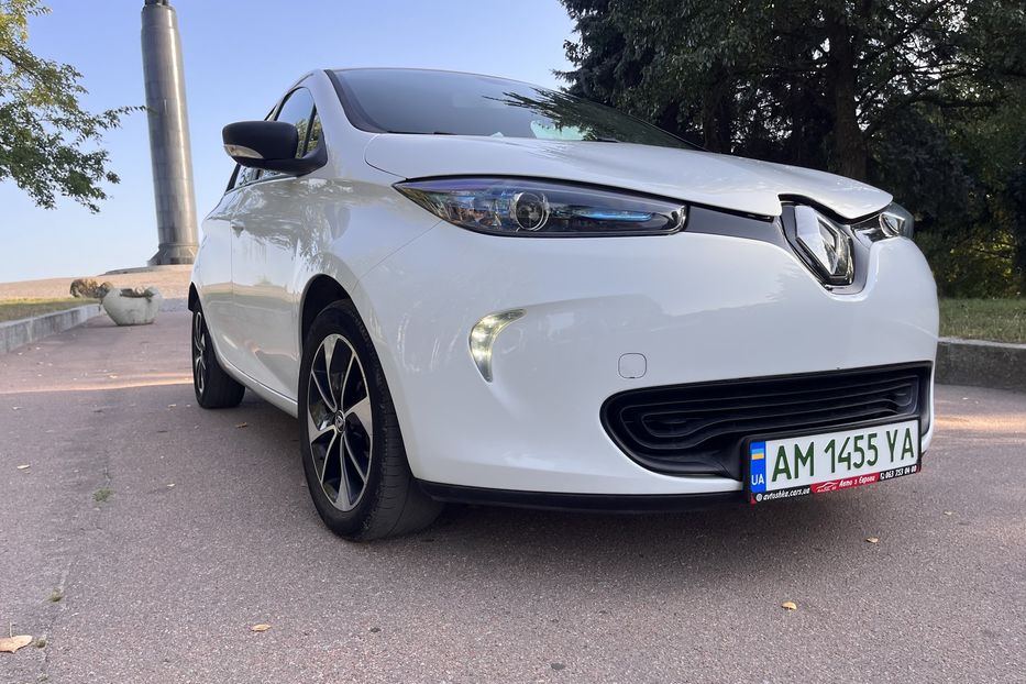 Продам Renault Zoe 41кв запас ходу 300 2018 года в Житомире