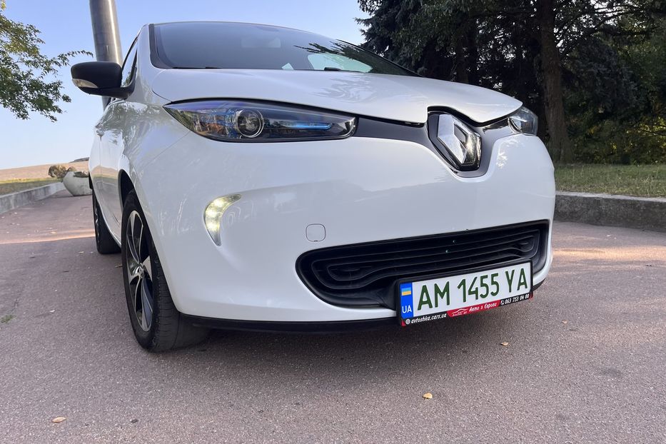 Продам Renault Zoe 41кв запас ходу 300 2018 года в Житомире