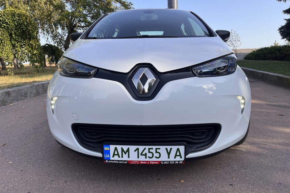 Продам Renault Zoe 41кв запас ходу 300 2018 года в Житомире