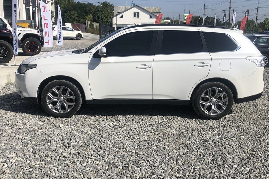 Продам Mitsubishi Outlander 2013 года в Черновцах