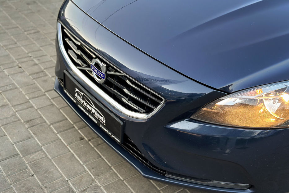 Продам Volvo V40 2014 года в Черновцах