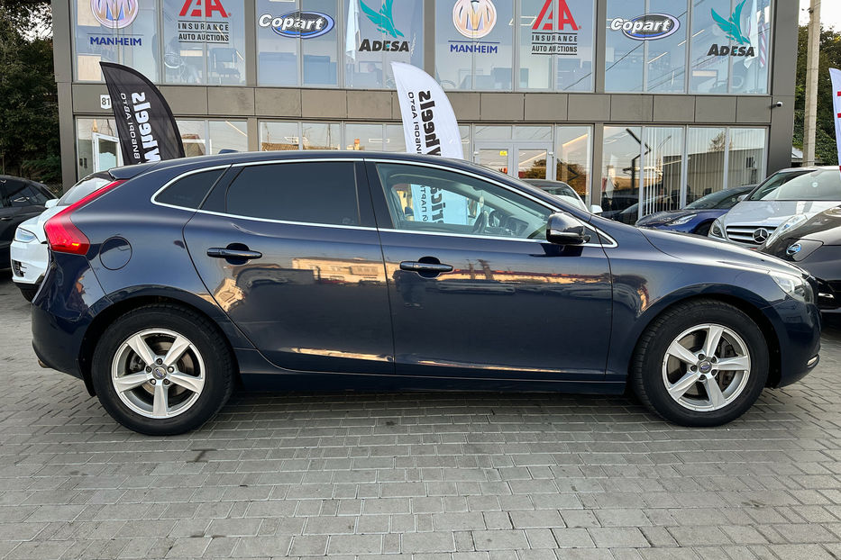 Продам Volvo V40 2014 года в Черновцах