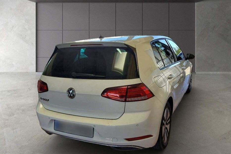 Продам Volkswagen e-Golf 36кв запас ходу 300км 2020 года в Житомире