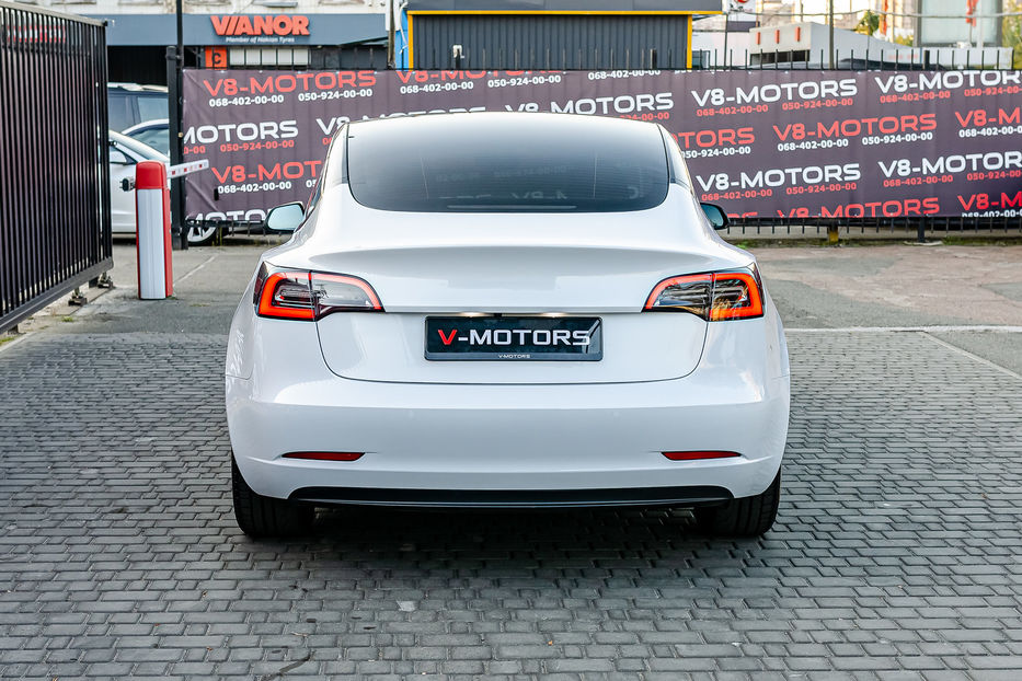 Продам Tesla Model 3 Standard Plus 2021 года в Киеве