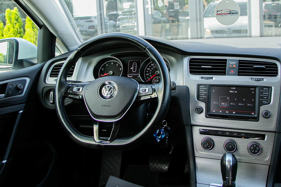 Продам Volkswagen Golf SportWagen 1.8TSI 2015 года в Черновцах