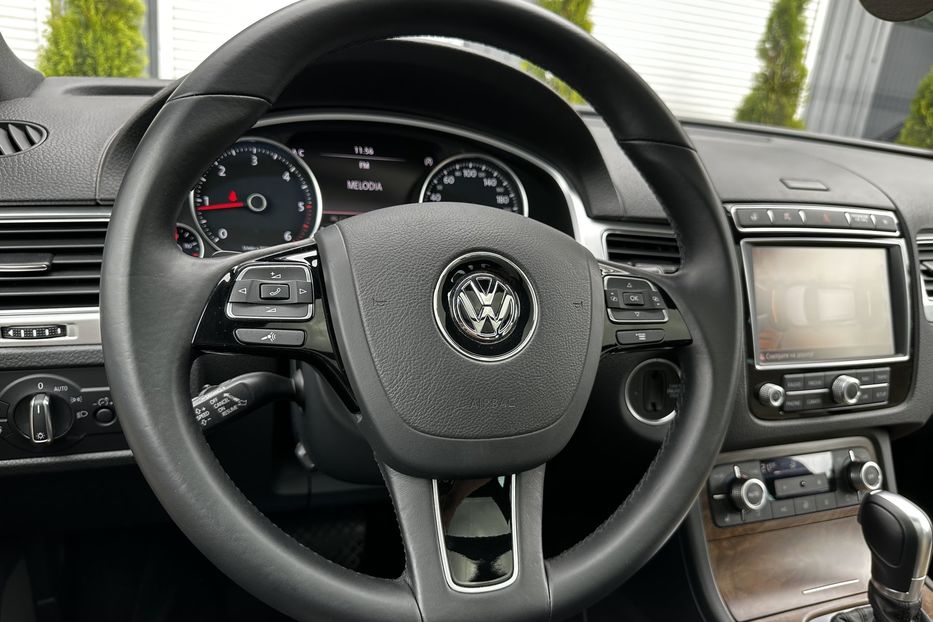 Продам Volkswagen Touareg Exclusive Edition  2017 года в Киеве