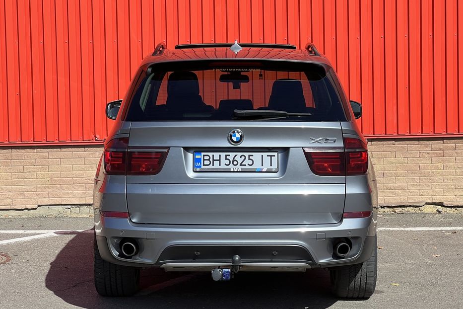 Продам BMW X5 7mest 2011 года в Одессе