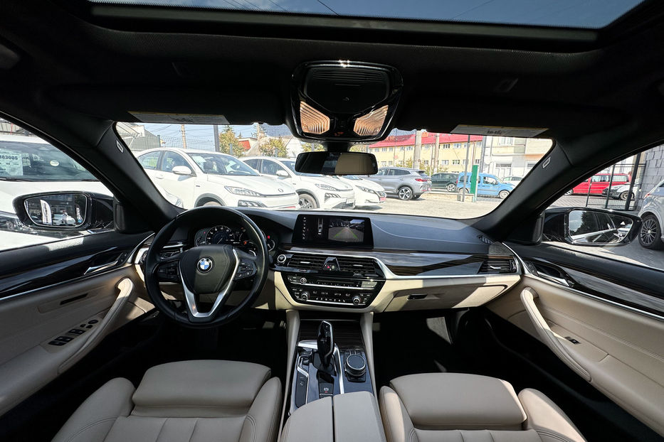 Продам BMW 530 eDrive 2018 года в Черновцах