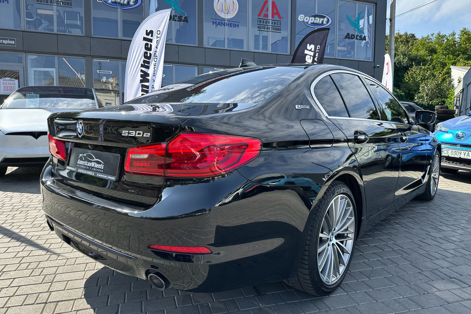 Продам BMW 530 eDrive 2018 года в Черновцах