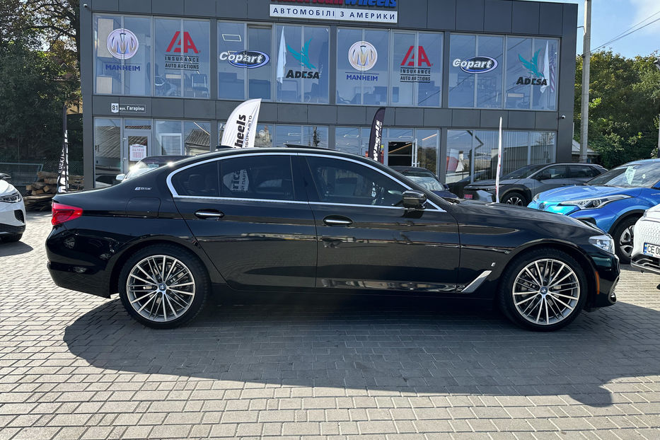 Продам BMW 530 eDrive 2018 года в Черновцах