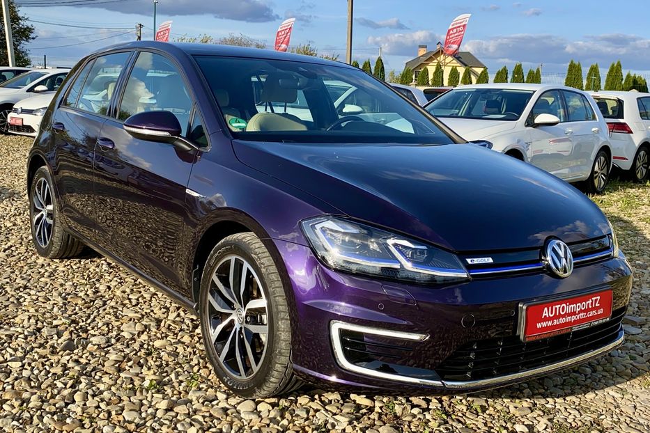 Продам Volkswagen e-Golf FULL LED,Шкіра,Дюнаудіо,Круїз 2019 года в Львове