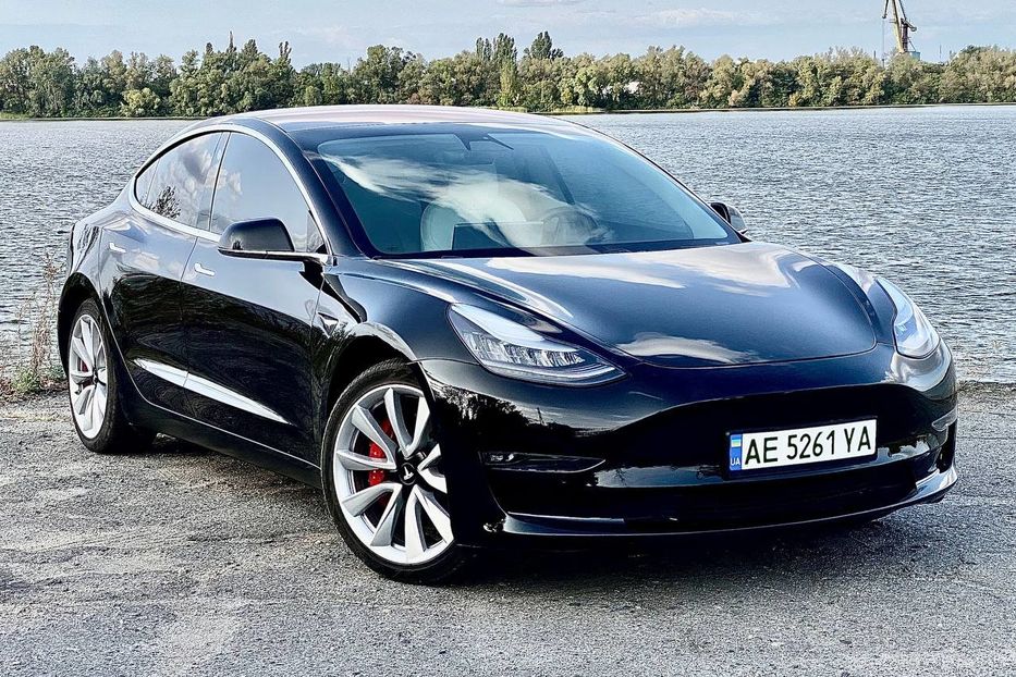 Продам Tesla Model 3 Performance 82 kWh Dual Motor  2019 года в Днепре